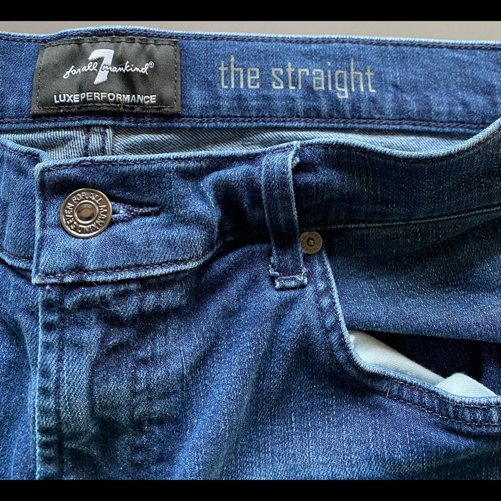 7 For All Mankind size 34 zipper fly “the straight” cut Jeans in great condition